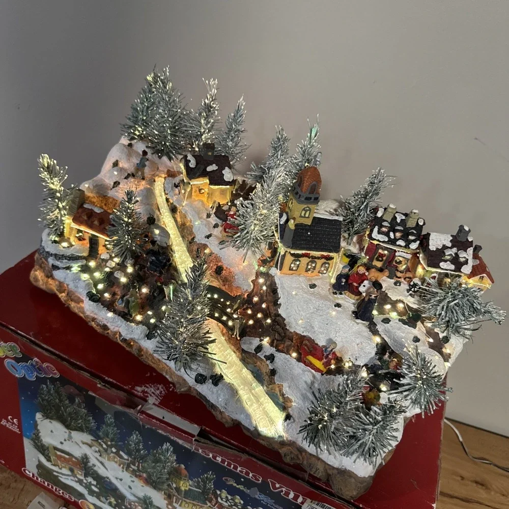 Puleo Fiber Optic Color Changing Christmas Village Lighted Decor 030018 With Box